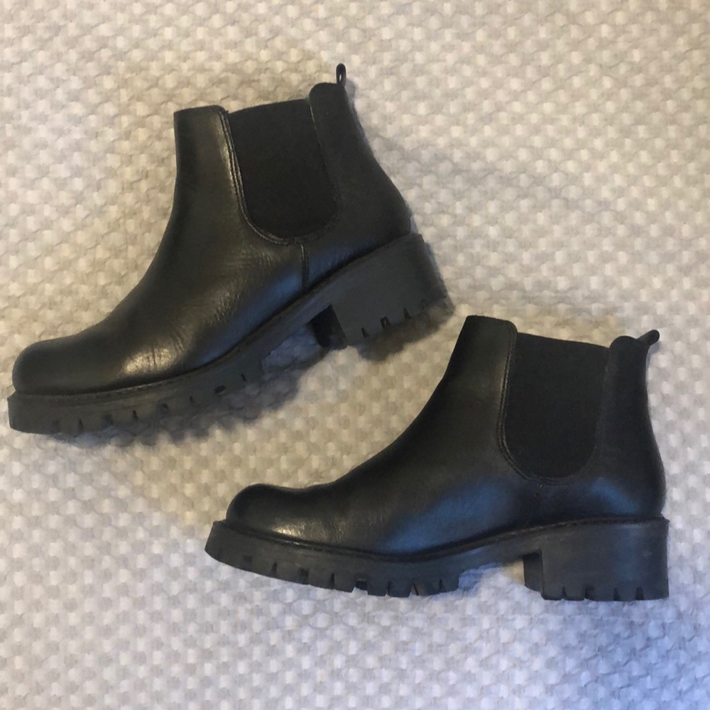 Black Chelsea Boot